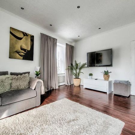 Guestready - Modern 2Br Home On The Royal Mile! Edimburgo Esterno foto